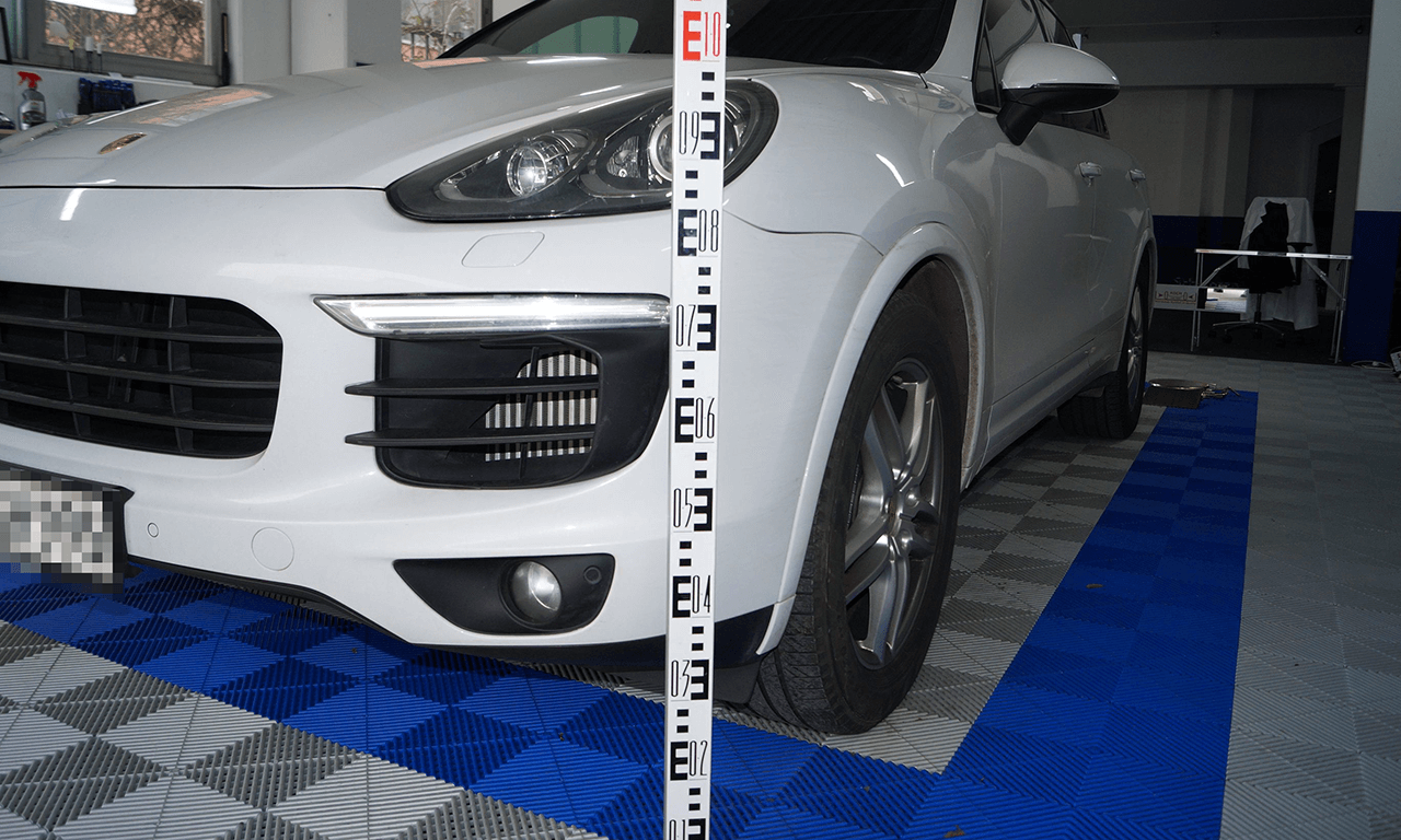 porsche_cayenne_schaden_messlatte